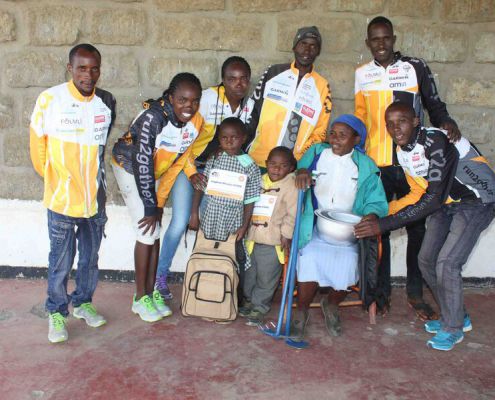 18 2016.04.13 0521 Kiambogo Patenkinderfest
