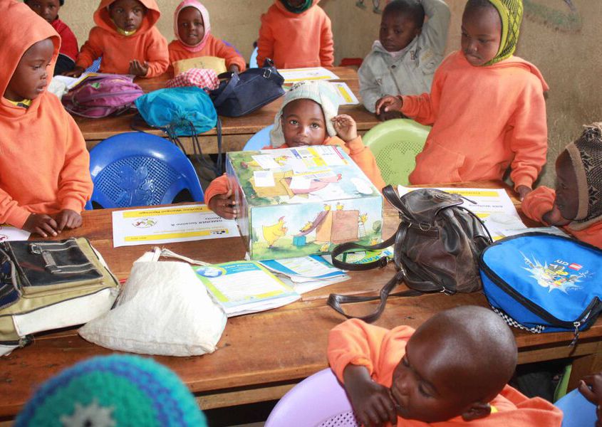 2014.03.19 057 Kiambogo Run2gether  Nursery School Klassenzimmer