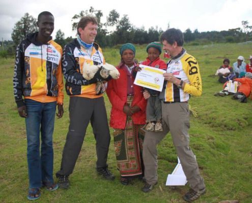 2014.03.19 186 Kiambogo Run2gether CHICKEN GOES FAMILIES