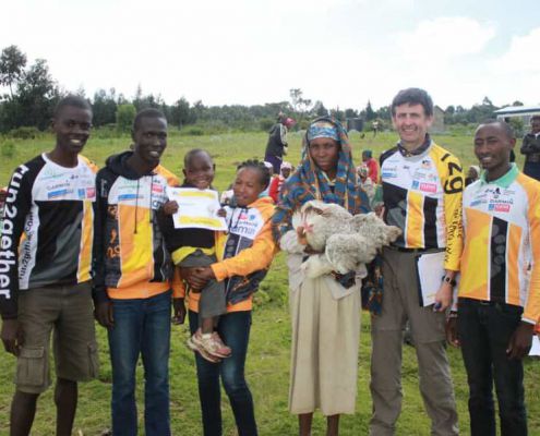 2014.03.19 193 Kiambogo Run2gether CHICKEN GOES FAMILIES