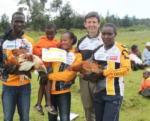 2014.03.19 211 Kiambogo Run2gether CHICKEN GOES FAMILIES