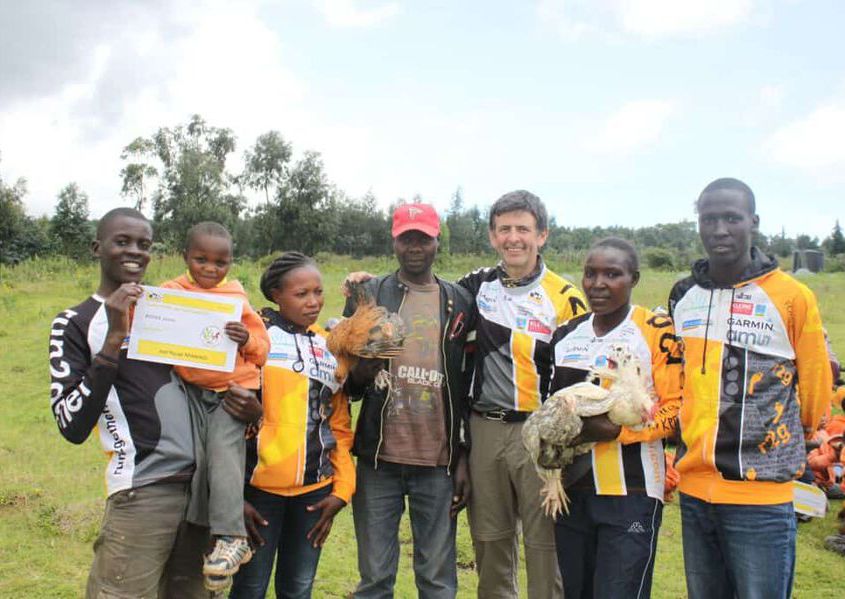 2014.03.19 223 Kiambogo Run2gether CHICKEN GOES FAMILIES