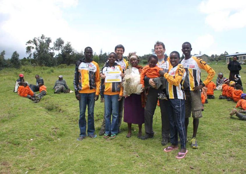 2014.03.19 301 Kiambogo Run2gether CHICKEN GOES FAMILIES