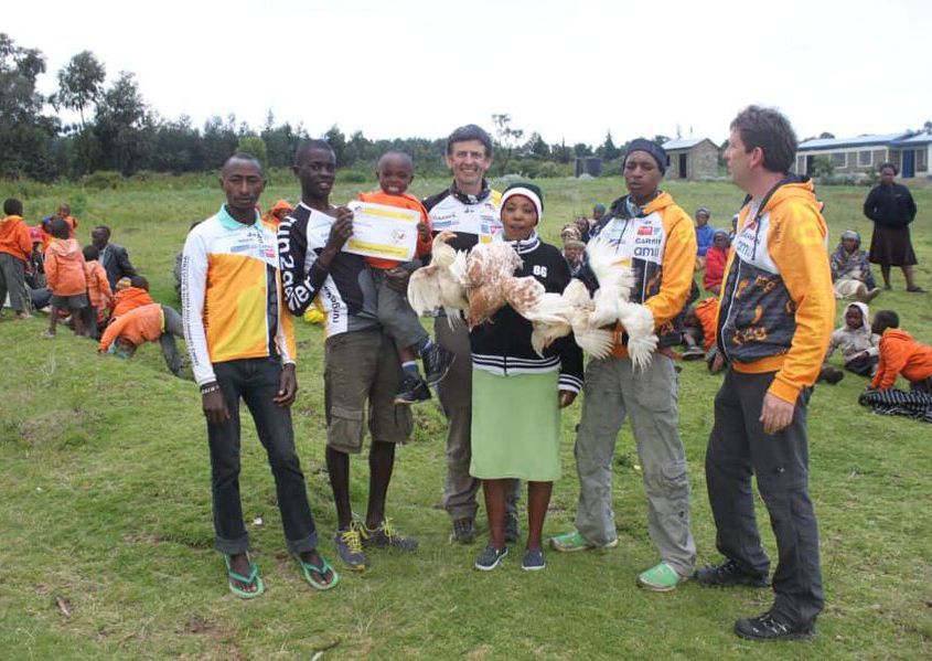 2014.03.19 311 Kiambogo Run2gether CHICKEN GOES FAMILIES