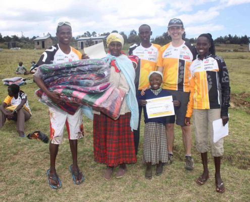 2015.02.25 166 Blankets For Kiambogo Families