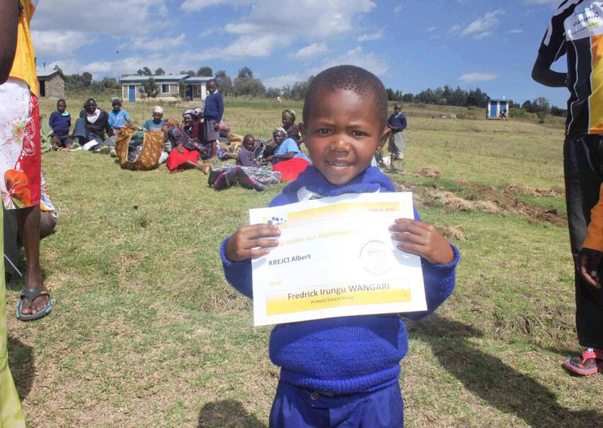 2015.02.25_183_Blankets for Kiambogo families 2015.02.25 183 Blankets For Kiambogo Families