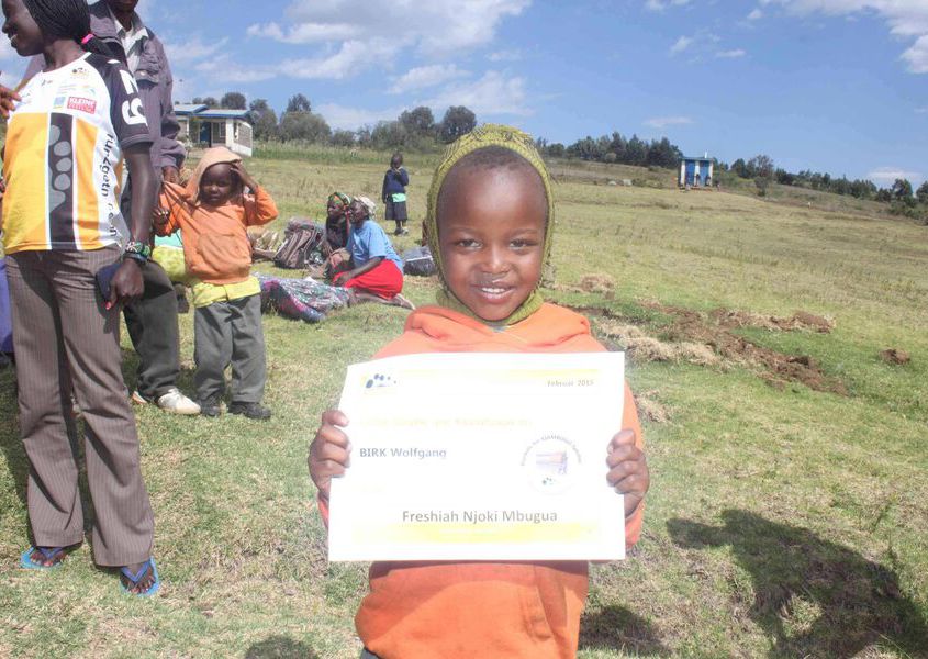 2015.02.25 186 Bllankets For Kiambogo Families