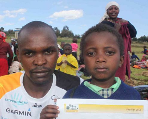 2015.02.25 250 Blankets For Kiambogo Families