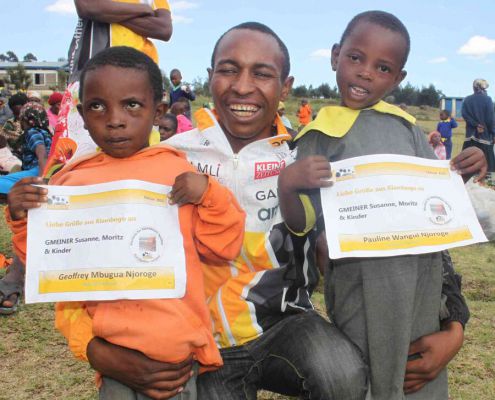 2015.02.25 277a Bankets For Kiambogo Families