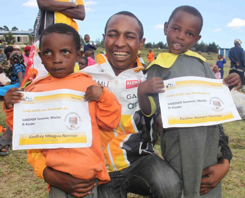 2015.02.25 277a Bankets For Kiambogo Families