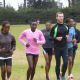 Meine Trainingsgruppe Beim Bahntraining