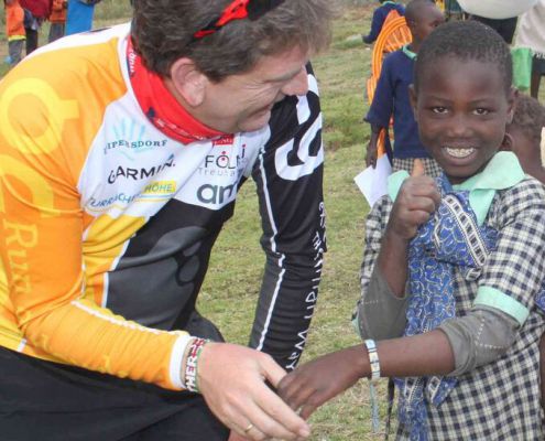 2015.02.25 375 Bllankets For Kiambogo Families