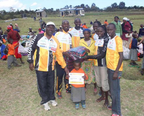 2015.02.25 331 Blankets For Kiambogo Families