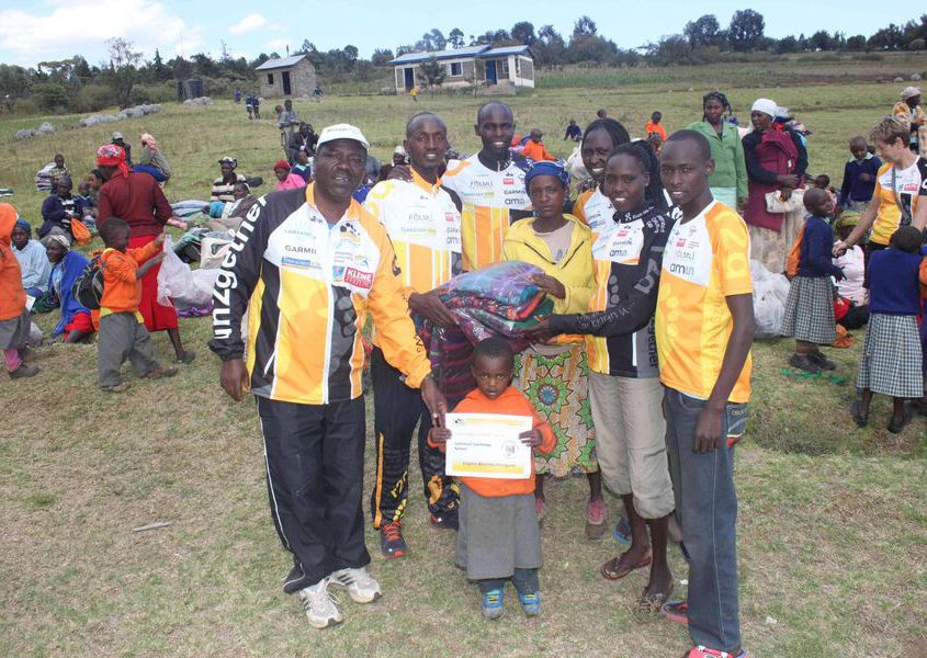 2015.02.25 331 Blankets For Kiambogo Families