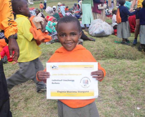 2015.02.25 332 Blankets For Kiambogo Families