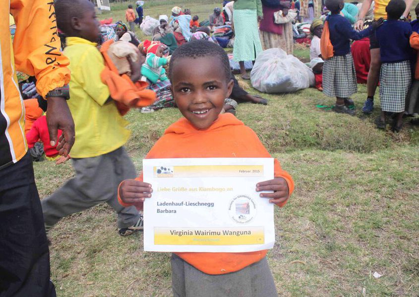 2015.02.25 332 Blankets For Kiambogo Families