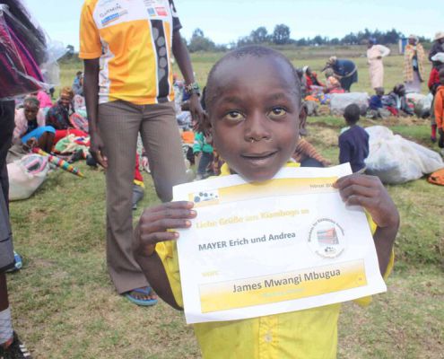 2015.02.25 321 Blankets For Kiambogo Families