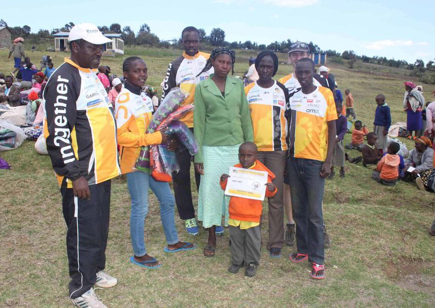 2015.02.25 326 Blankets For Kiambogo Families