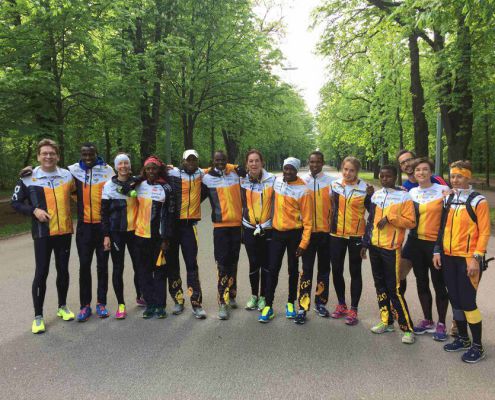 2017.04.21 Run2gether Lauftreff Wien Beim Vienna City Marathon (10)