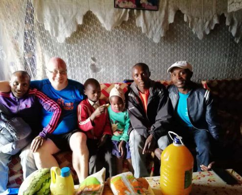 238 Joseph Njoroge NDIRANGU Mit Familie Und Pate Klaus 1