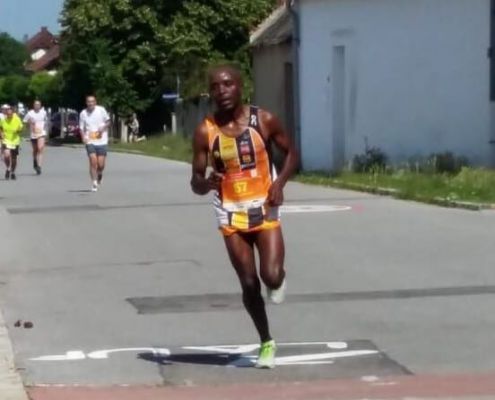 35488763 10212463203035936 2394737179994619904 N