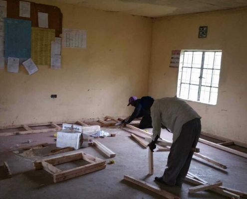 Tischlerarbeiten In Der Primary School Kiambogo