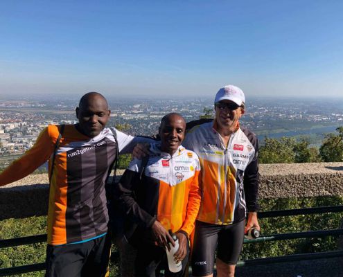 Noch Schnell Eine Erinnerungsfoto Vom Leopoldsberg Vor Dem Start