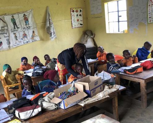 Die Lehrerin Muss Natürlich Noch Helfen